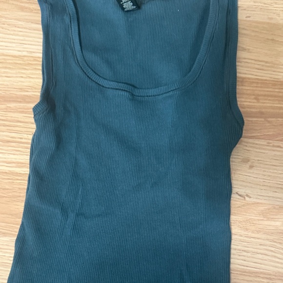 Skims Tank Top - Picture 3 of 4